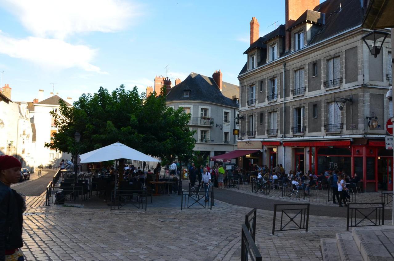 Le Vinci Studio Tout Confort Proche Centre Ville Avec Terrasse Et Parking Blois Buitenkant foto